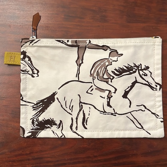 Hermes Handbags - Unused Hermes "Finish" Equestrian HERMES Pouch GM Flat Clutch Bag Makeup Cotton